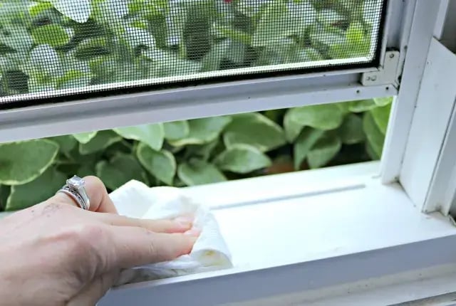 clean-dirty-window-tracks